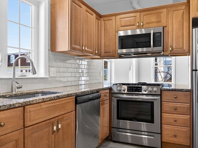 Building Photo - 238 Havre St