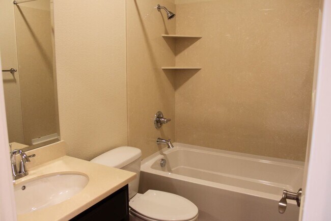 Building Photo - Luxury Town Home Available