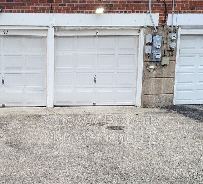 Building Photo - 9 Jeffrey Rd