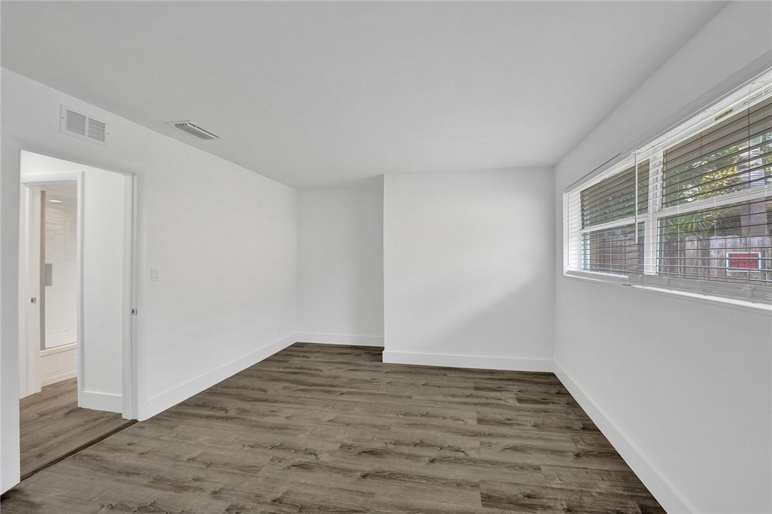 Building Photo - 5981 NE 22nd Way