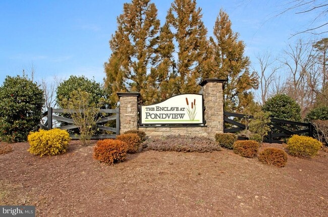 Building Photo - 408 Kosmill Dr