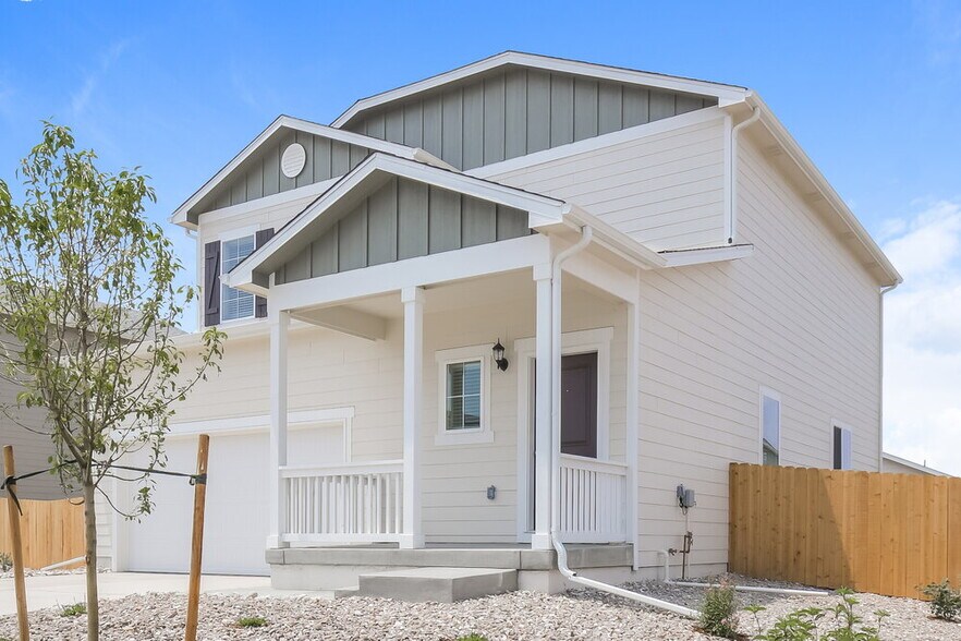 Building Photo - 7325 Crystal Ave
