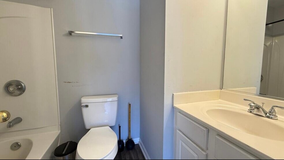 Building Photo - 3296 Mill Springs Cir