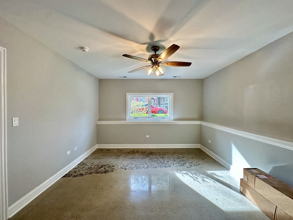 Building Photo - 527 N Springfield Ave