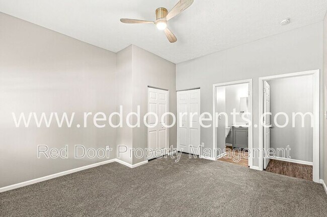 Building Photo - 2345 N Kenwood Ave