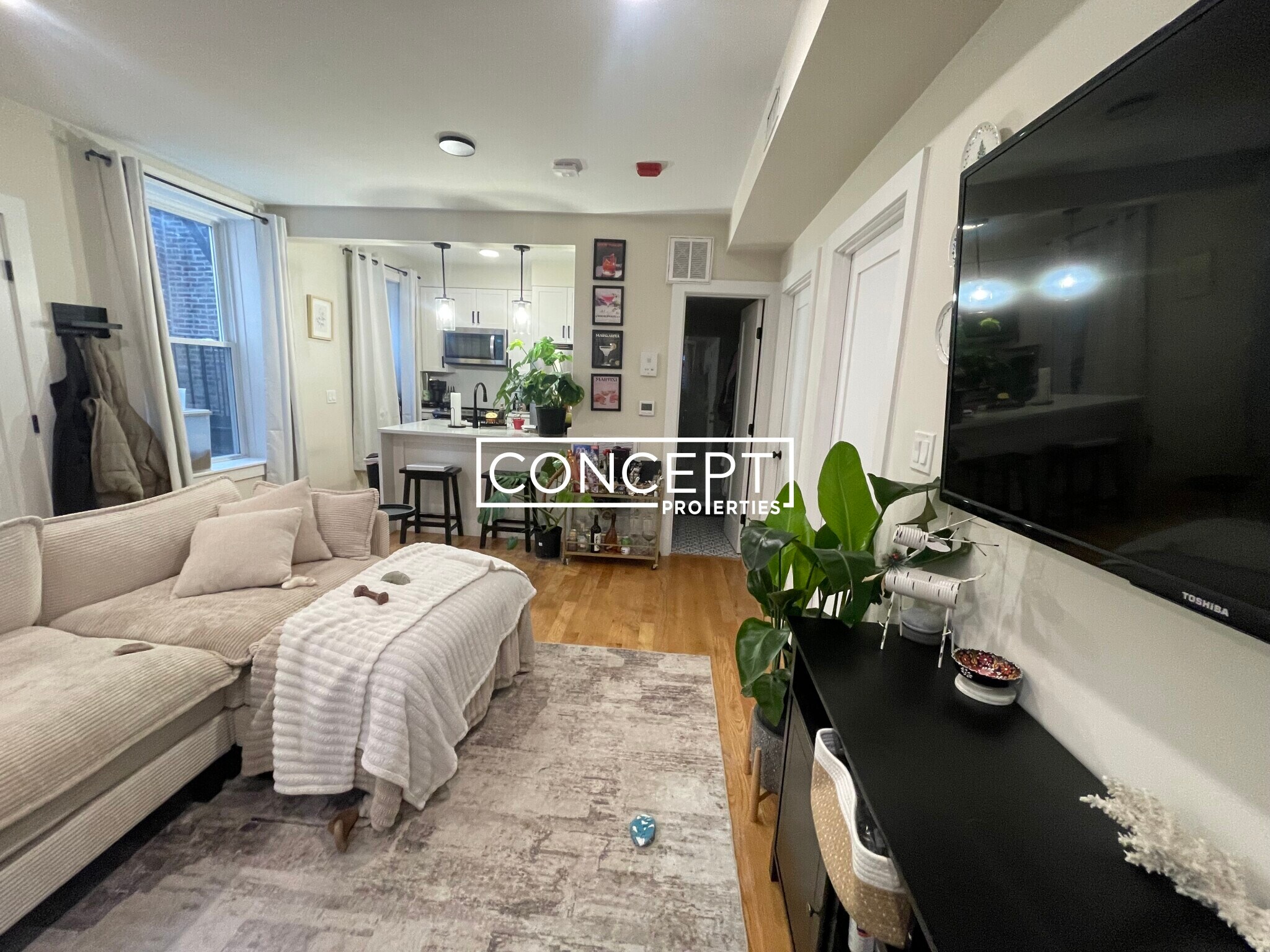 Building Photo - 64 N Margin St