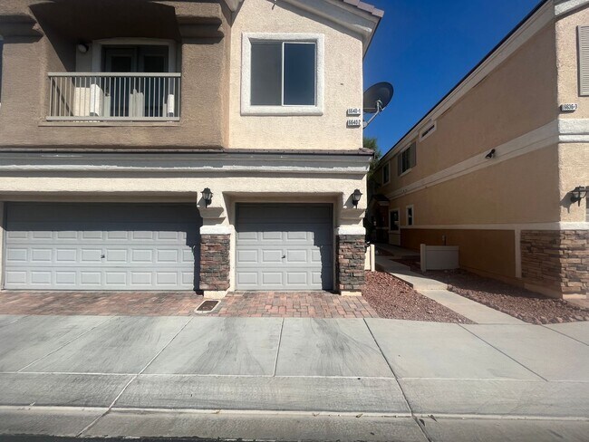 Primary Photo - 2 bedroom 2 bath condo Gated community Nor...
