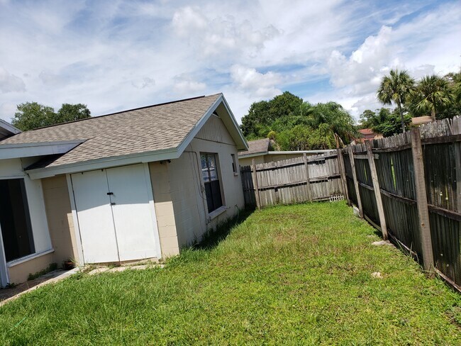 Building Photo - 10314 Chadbourne Dr