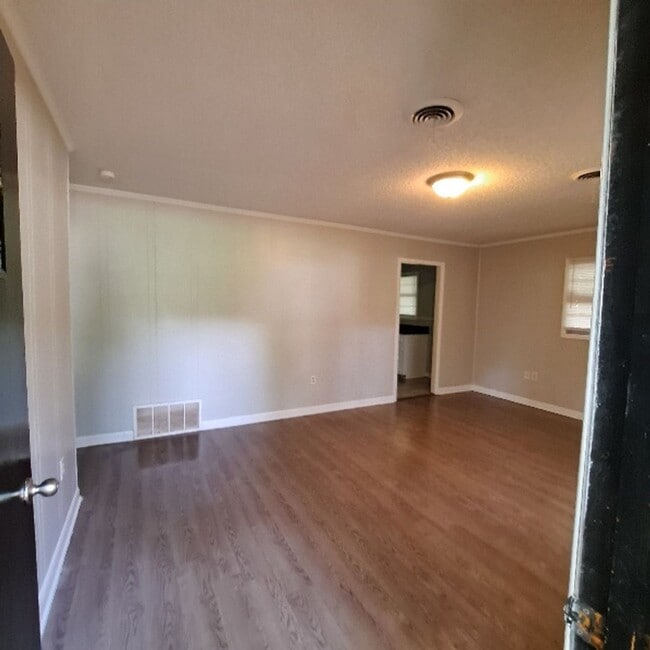 Building Photo - 837 Carrolton Rd