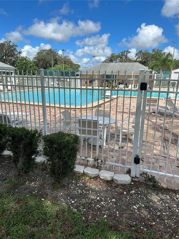 Building Photo - 13236 Molitor Ct