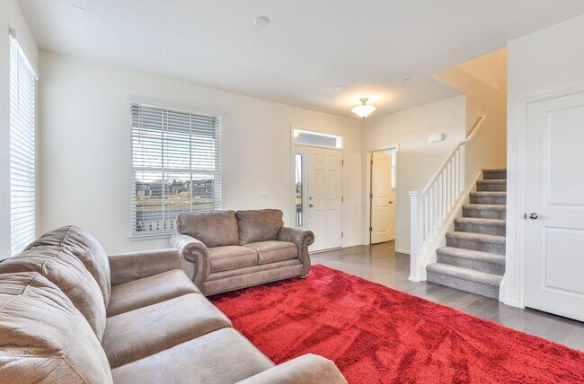 Building Photo - Beautiful 2-Bed, 2.5-Bath Townhome in Mosaic, Fort Collins - Students Welcome!