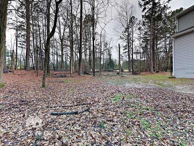 Building Photo - 5657 Riding Woods Dr SW