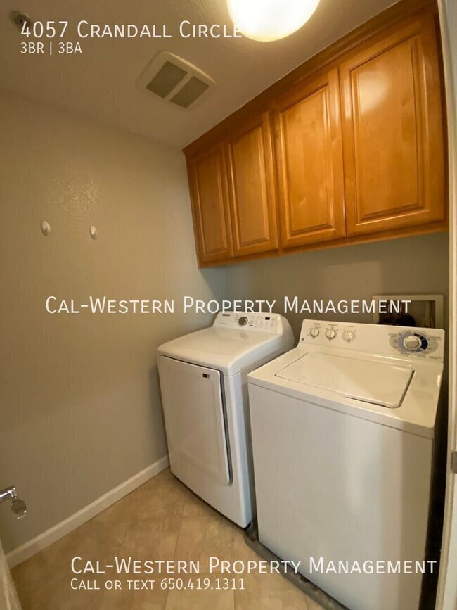 Building Photo - 4057 Crandall Cir