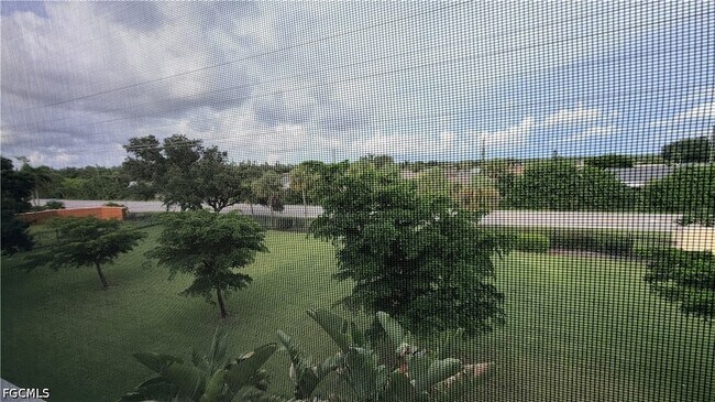 Building Photo - 6481 Aragon Way