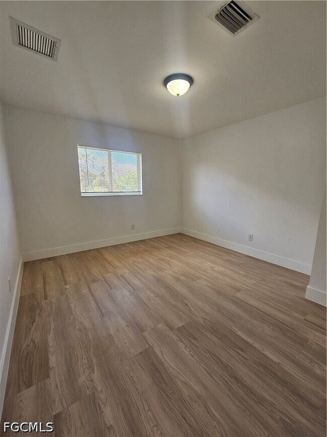 Building Photo - 1247 Bacon Ave