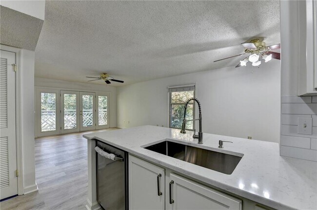 Building Photo - 3650 Ashford Dunwoody Rd NE