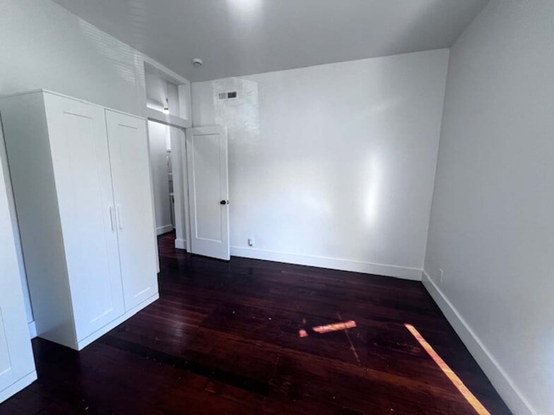 Building Photo - 1301 Adeline St