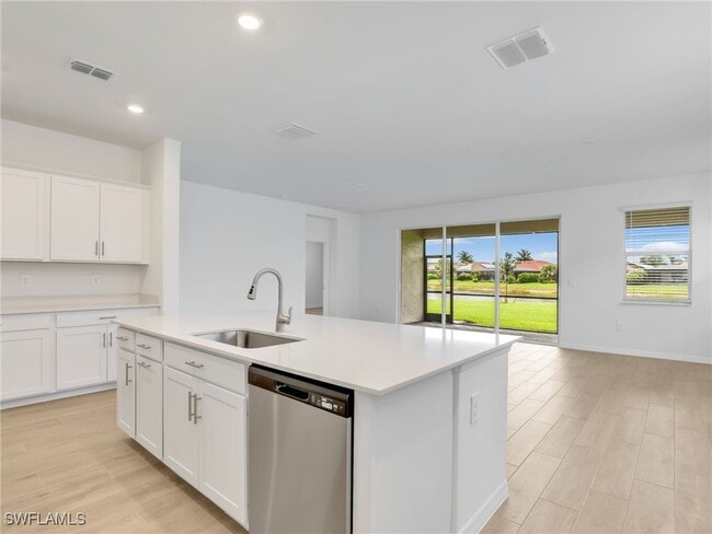 Building Photo - 2377 Avocado Ln