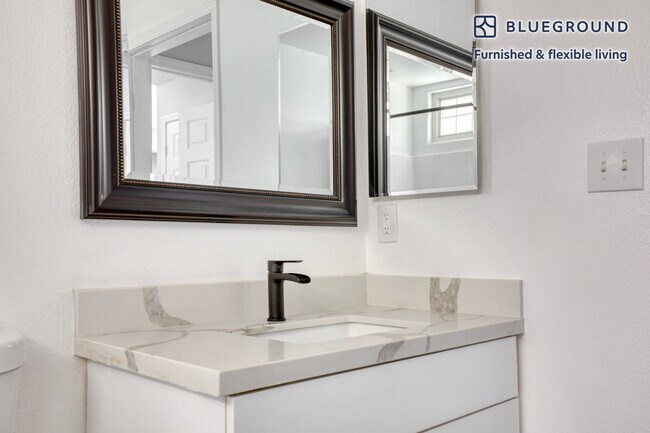 Building Photo - 2820 Sawtelle Blvd