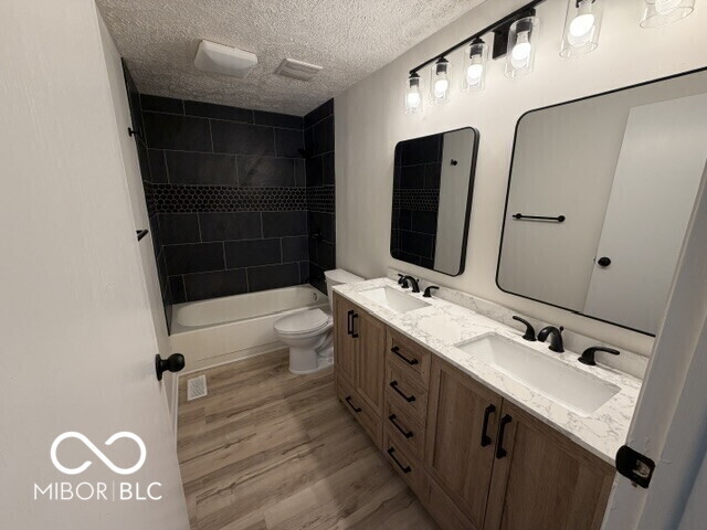 Building Photo - 7502 Turnberry Ct