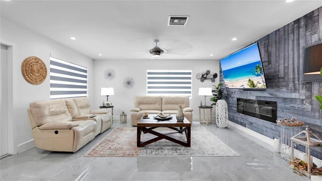 Building Photo - 6290 W 16th Ave