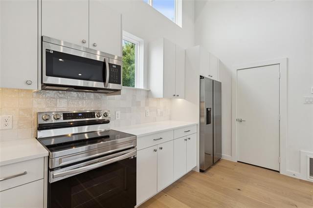 Building Photo - 6144 Oram St