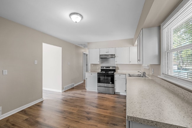 Building Photo - 210 Vest Ave