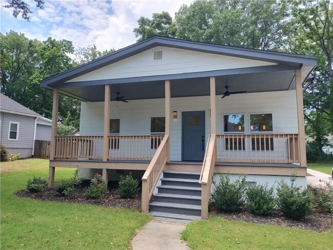 Building Photo - 3279 Elm St