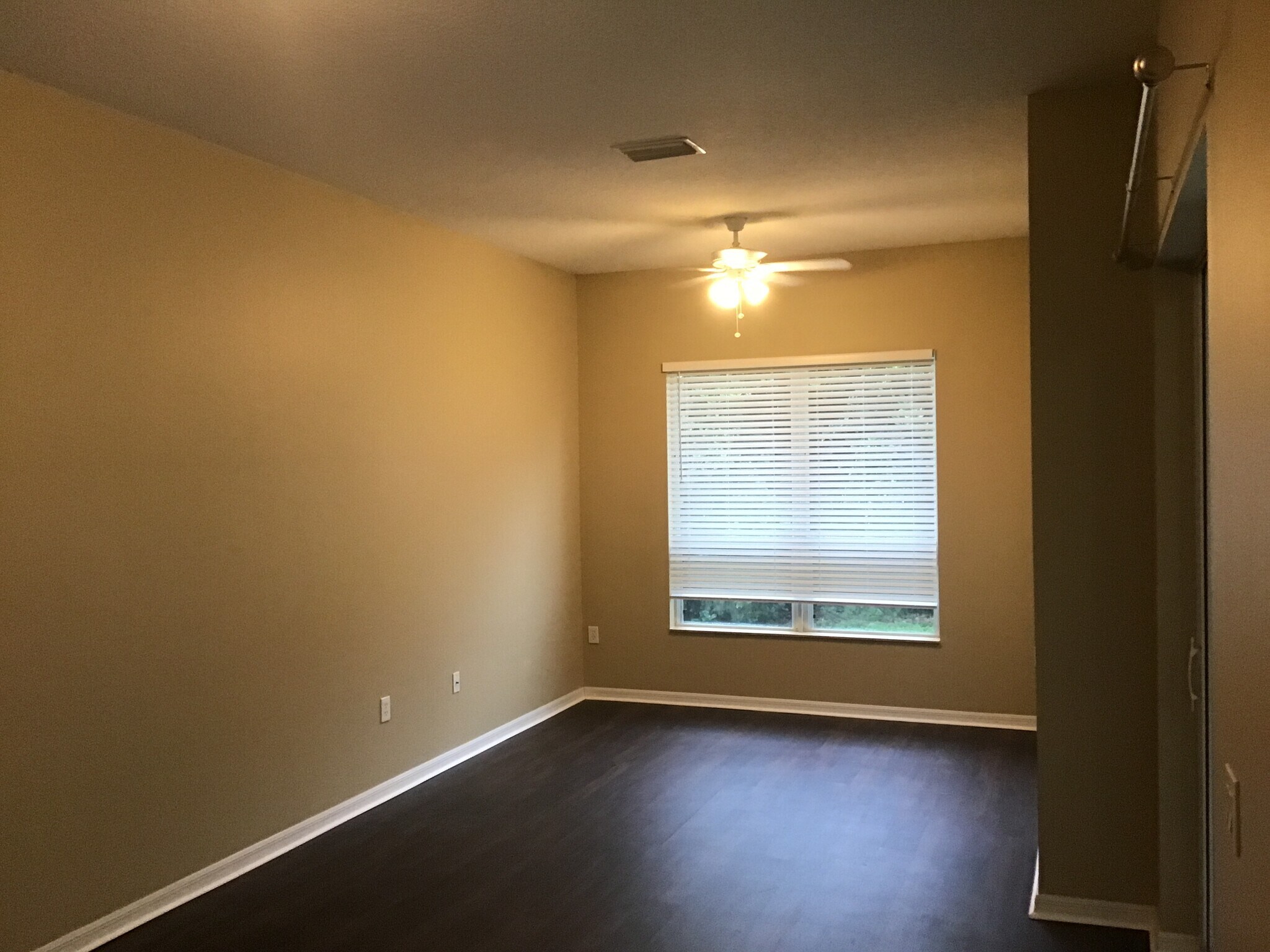 Building Photo - 16150 Bridgepark Dr