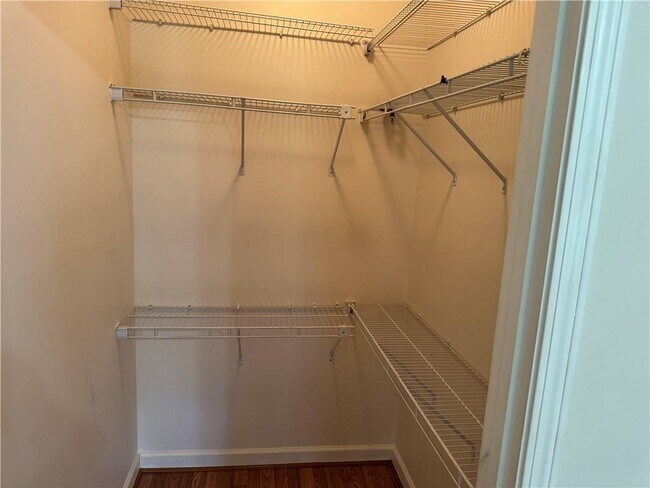 Building Photo - 360 Moss Creek Ln
