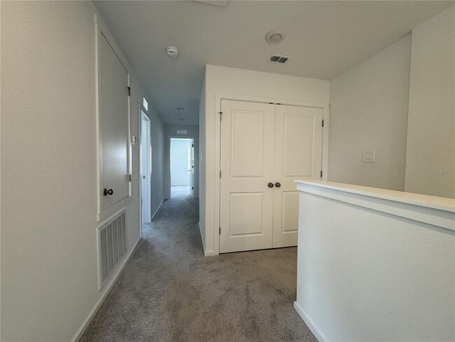 Building Photo - 830 Lynx St