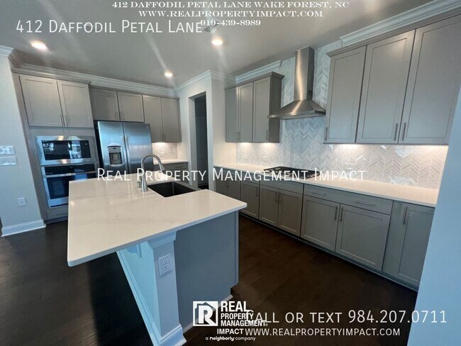 Building Photo - 412 Daffodil Petal Ln