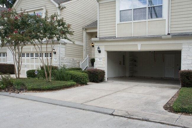 Building Photo - 13600 Breton Ridge St