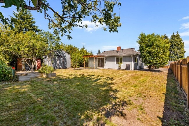 Building Photo - 15577 9th Ave NE