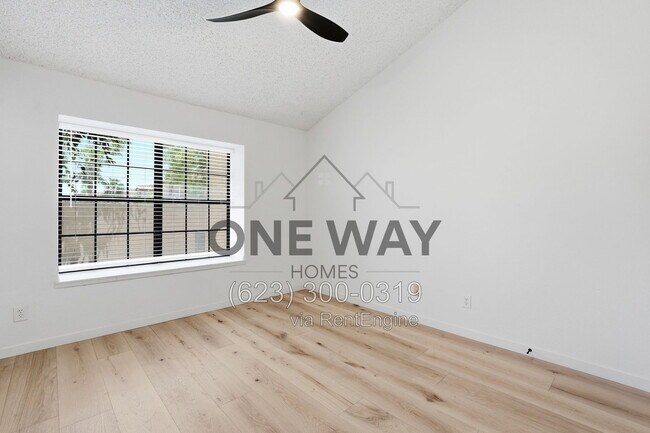 Building Photo - 5704 E Aire Libre Ave