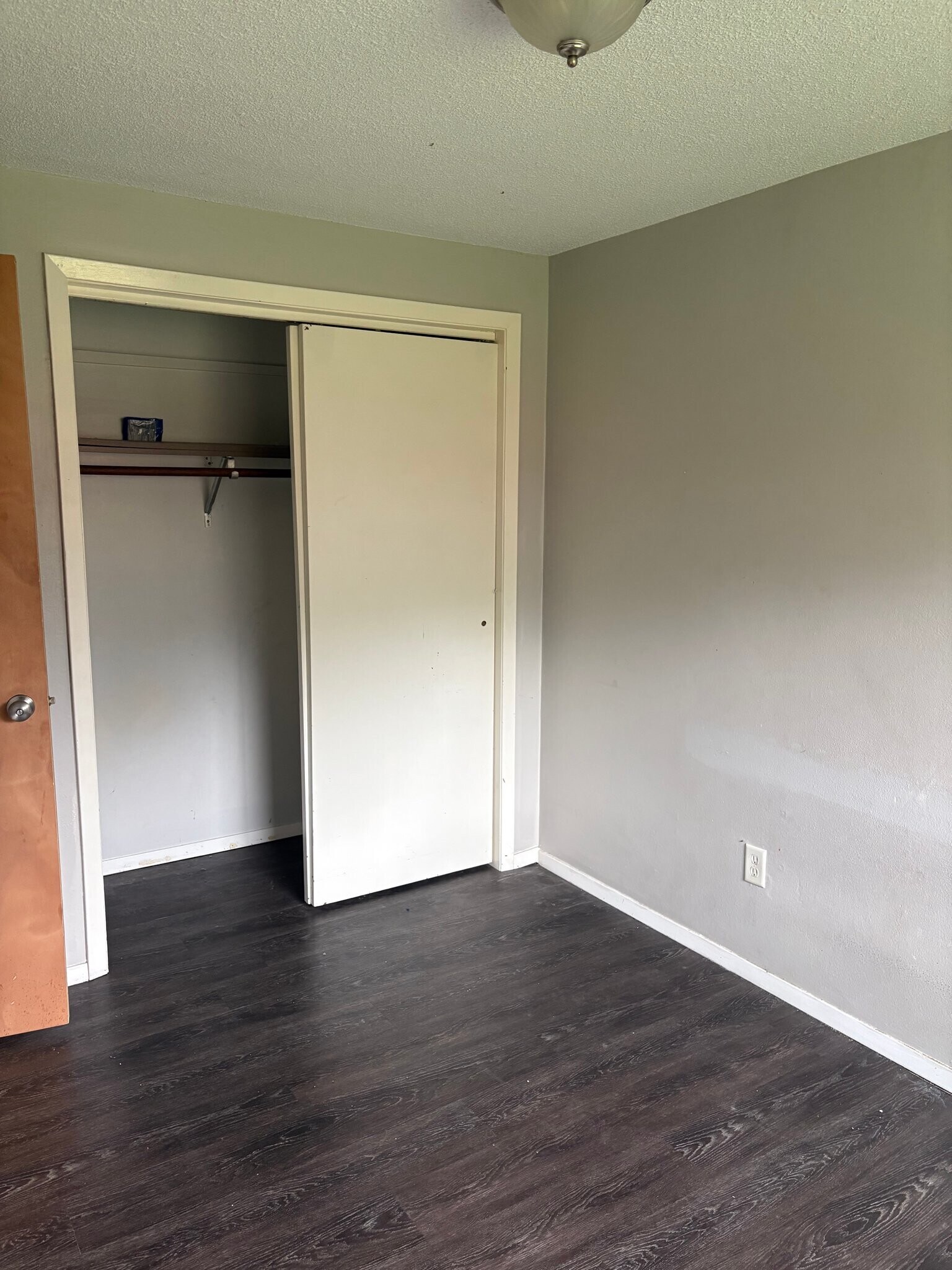 Building Photo - 302 Maple Ln
