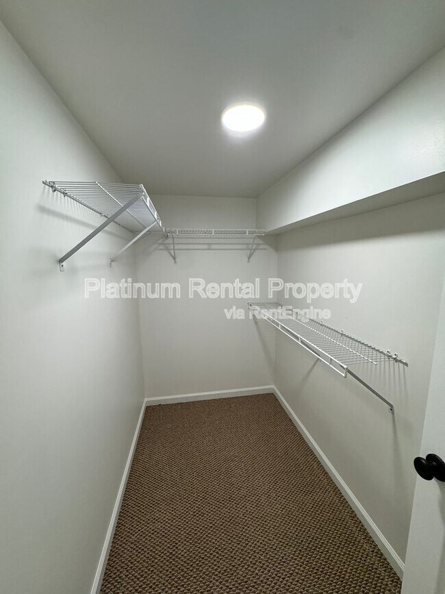 Building Photo - 830 Eden Green Ct