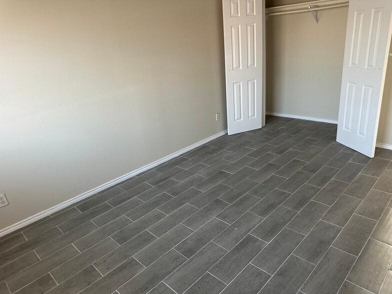 Building Photo - 2714 Melanie Dr