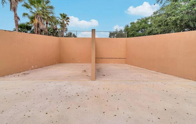 Building Photo - 117 1st Way