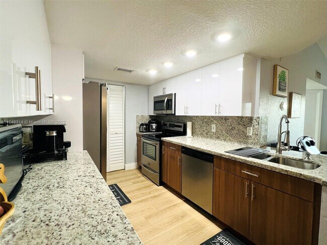 Building Photo - 9044 W Atlantic Blvd