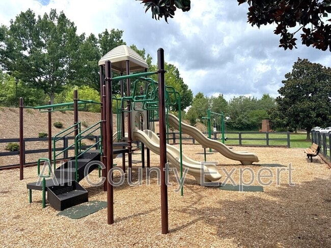 Building Photo - 1529 Huntwood Ct