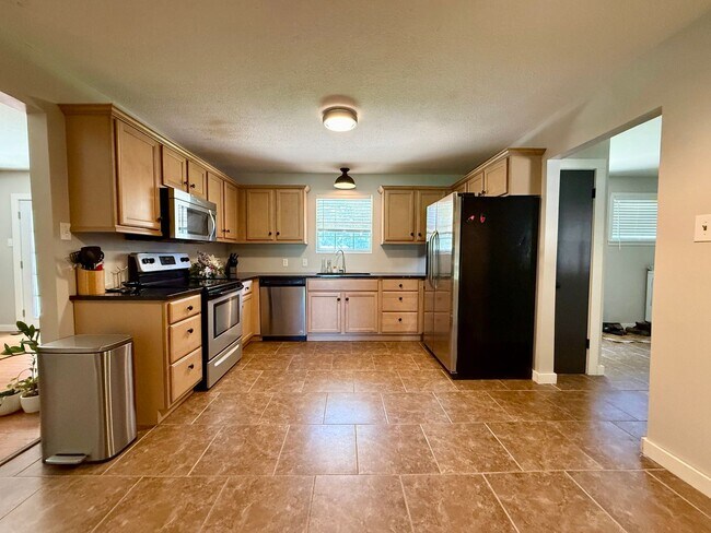 Building Photo - 316 Marzee Ann Dr