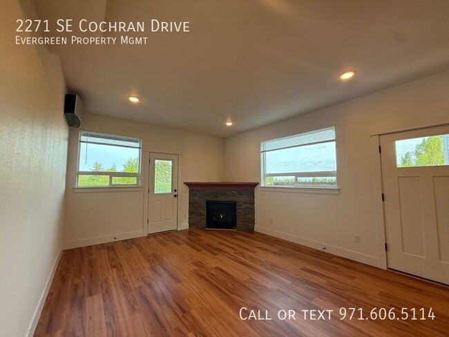 Building Photo - 2271 SE Cochran Dr