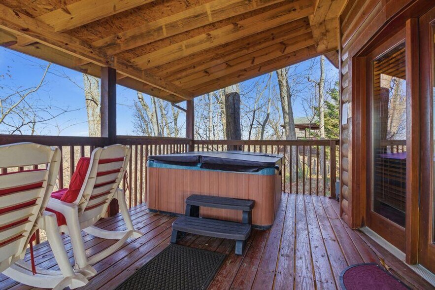 Building Photo - 1080 Towering Oaks Dr