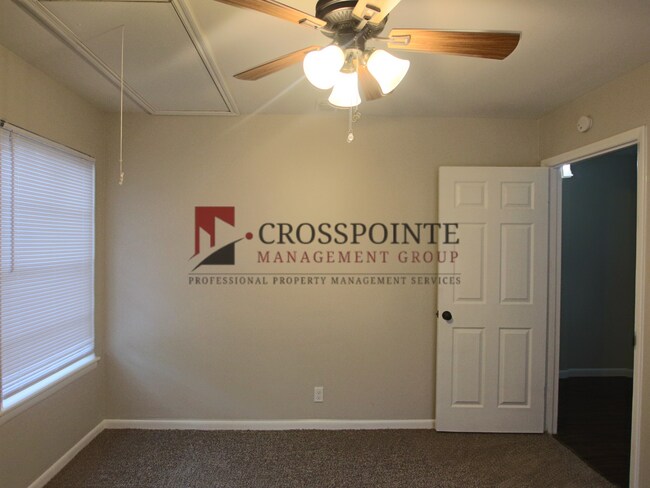 Building Photo - 3701 Appletree Ln