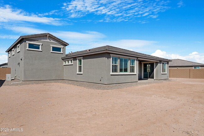 Building Photo - 22303 N Daniel Dr