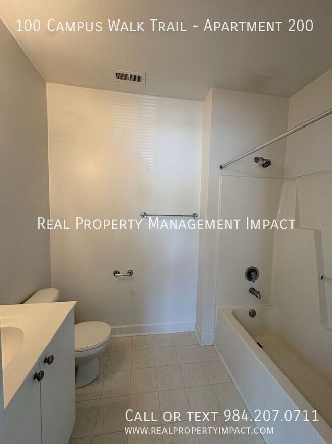 Building Photo - 100 Campus Walk Trl