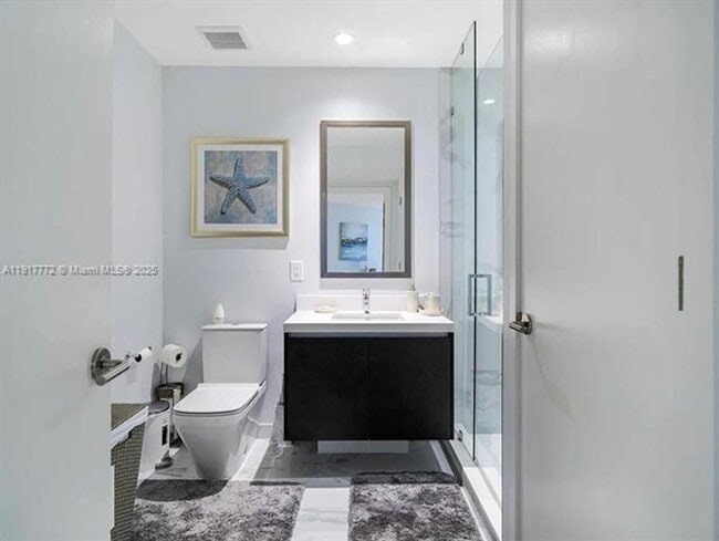 Building Photo - 851 NE 1st Ave