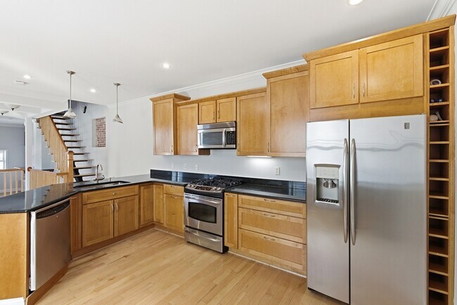 Building Photo - 3021 E Baltimore St