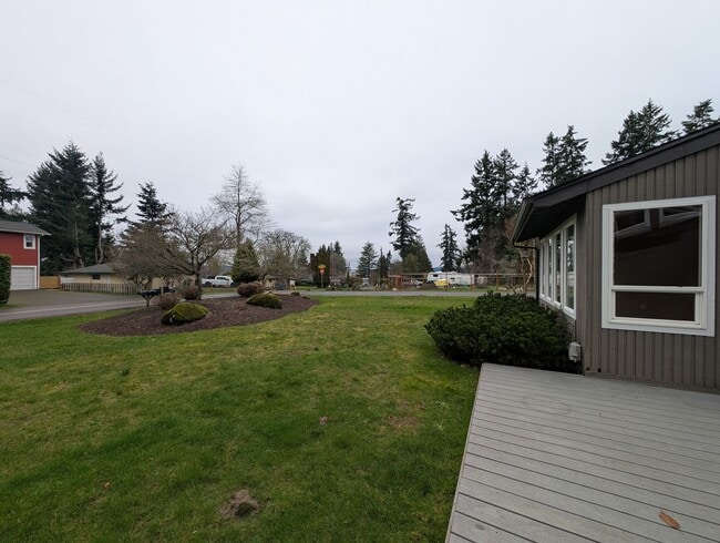 Building Photo - Hidden Gem in Southworth. Minutes from Waterfront & Ferry Terminal. Available NOW!